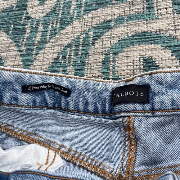 Talbots Everyday Relaxed Light Wash High‎ Rise Straight Leg Jeans - Size 4 - Picture 6 of 10